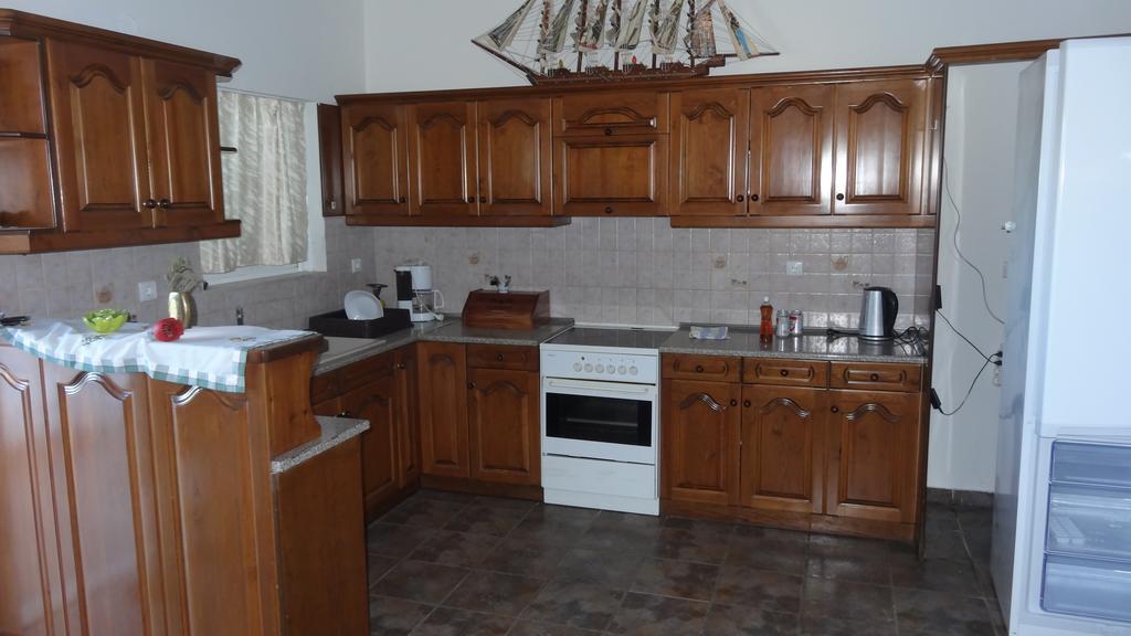 Kostas Family House Appartement Káto Ássos Buitenkant foto
